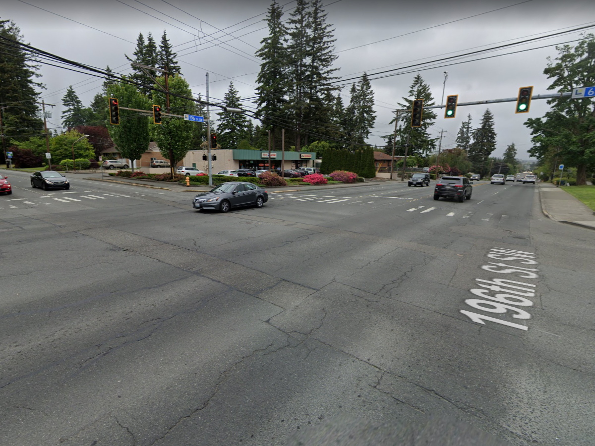 News: 4 teens injured in suspected DUI crash near central Lynnwood
