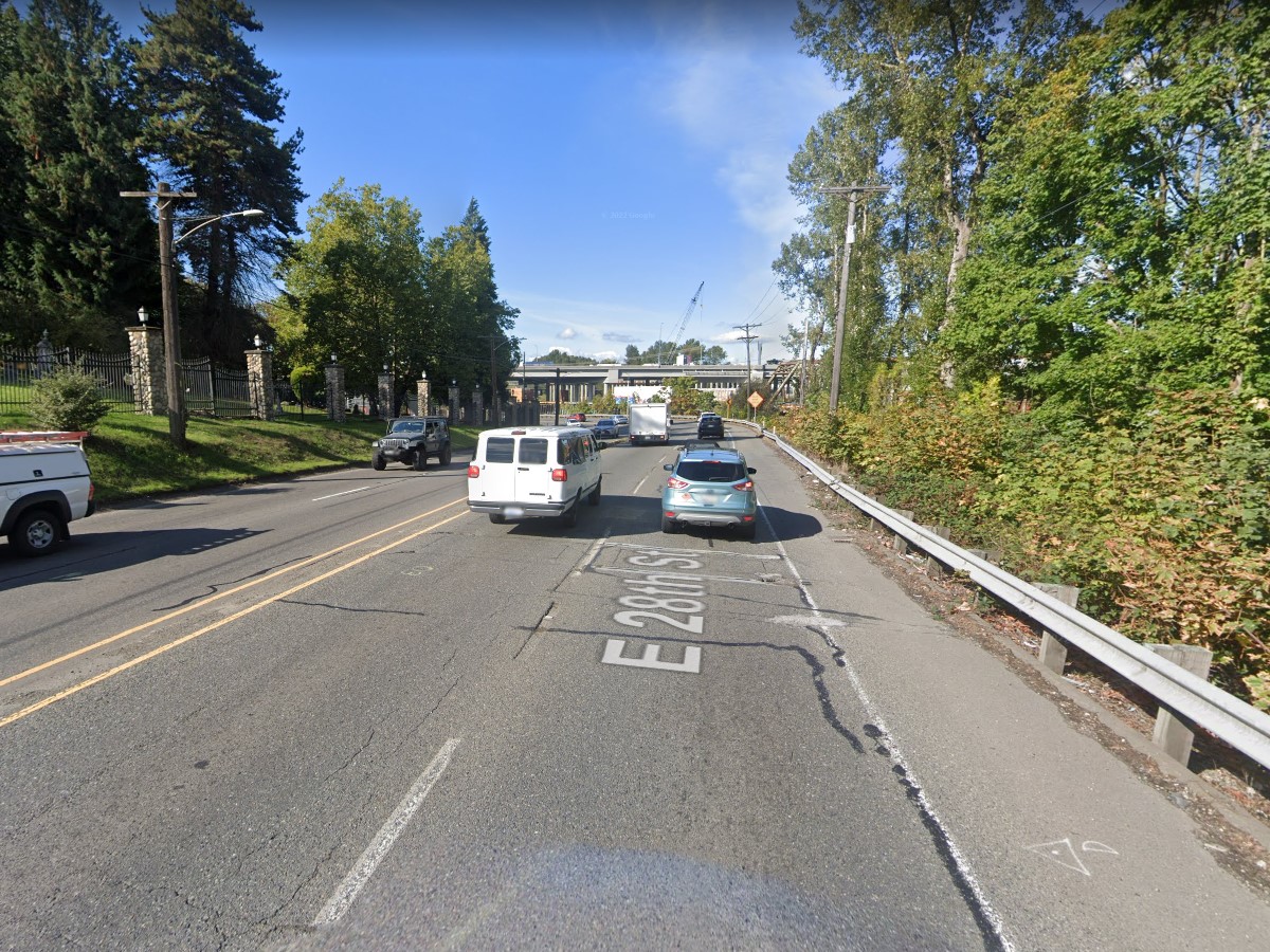 News: Semi overturns, shuts down Bay St for hours in Tacoma