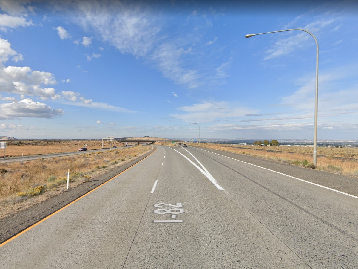 News: Motorcyclist injured in crash with freight truck on I-82 near Kennewick