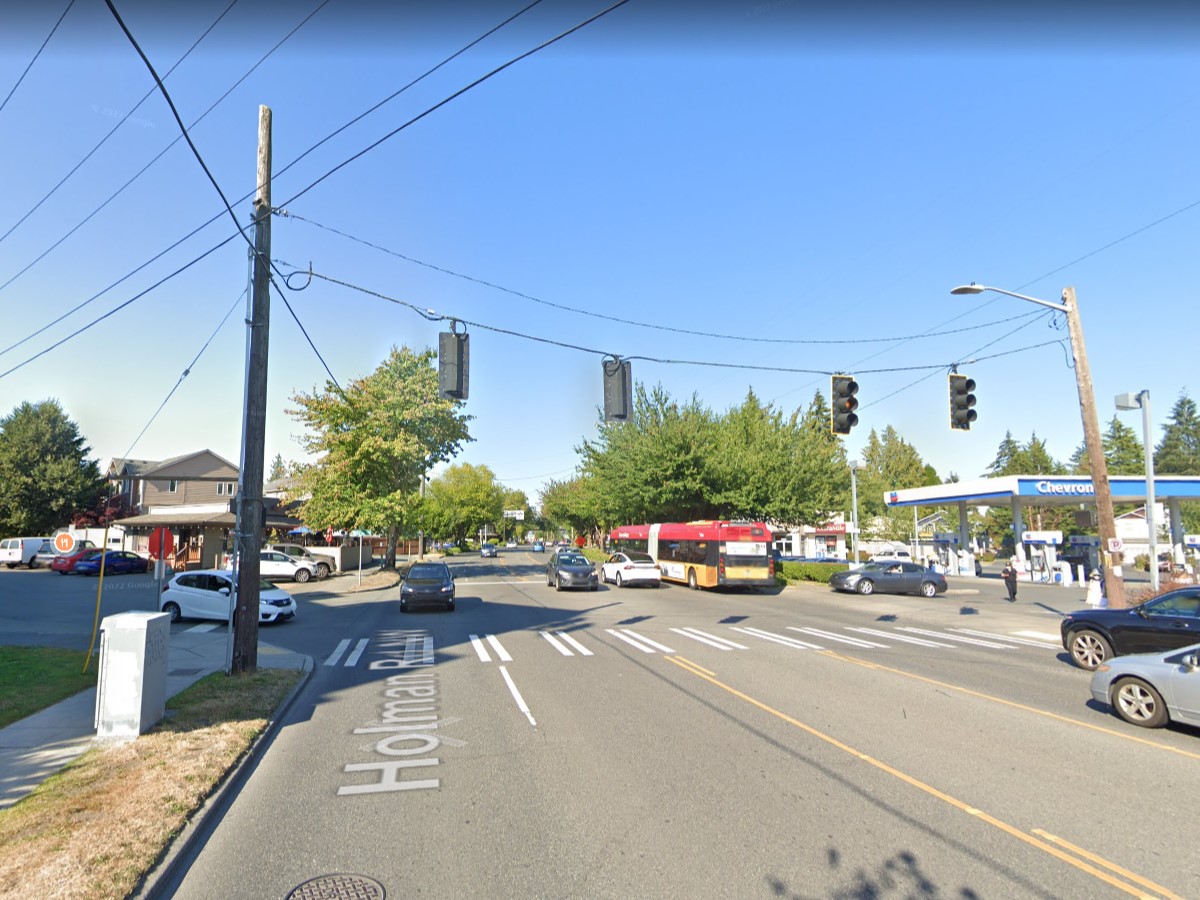 News: Driver knocks down utility pole in Seattle's Crown Hill area