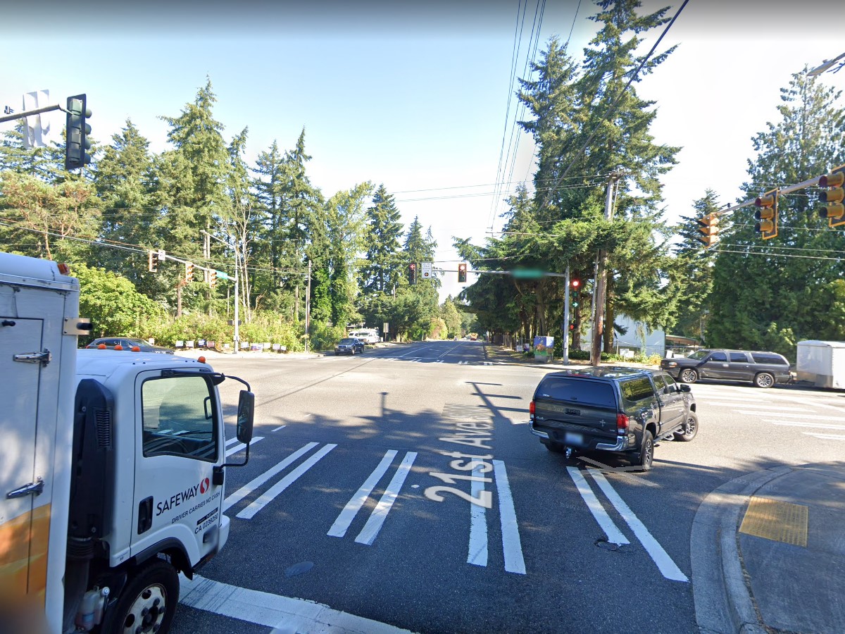 News: Minor injuries reported after car hits school bus in Federal Way