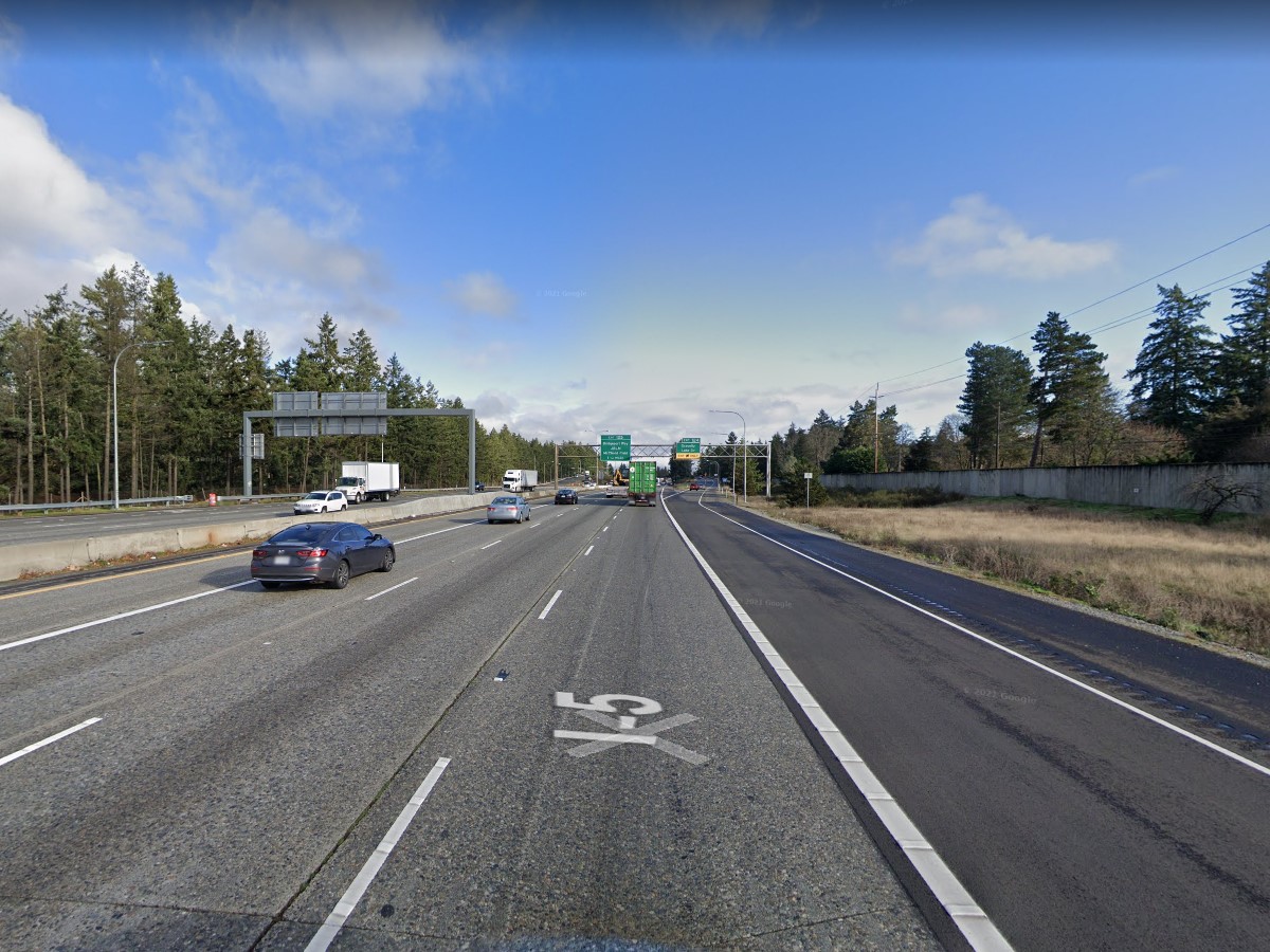 News: Motorcyclist dies after hitting barrier along I-5 in Lakewood