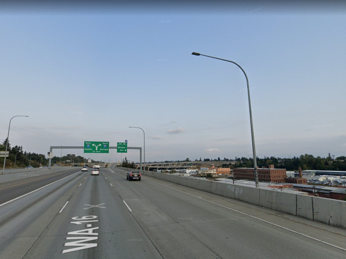 News: 1 sent to hospital after multi-car wreck on SR-16 in Tacoma